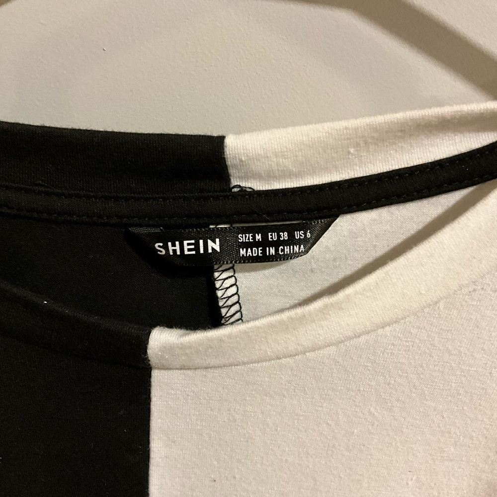 Medium split tshirt - Picture 2 of 2